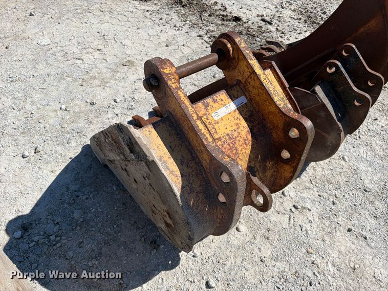 image for item FC3317 (3) excavator buckets