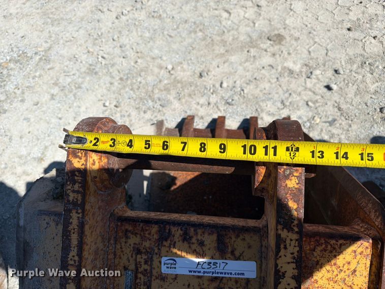 image for item FC3317 (3) excavator buckets