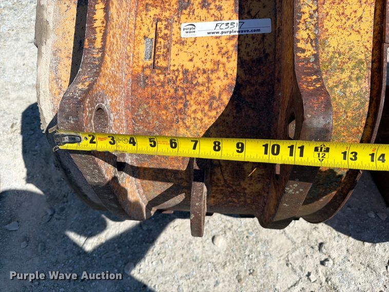 image for item FC3317 (3) excavator buckets