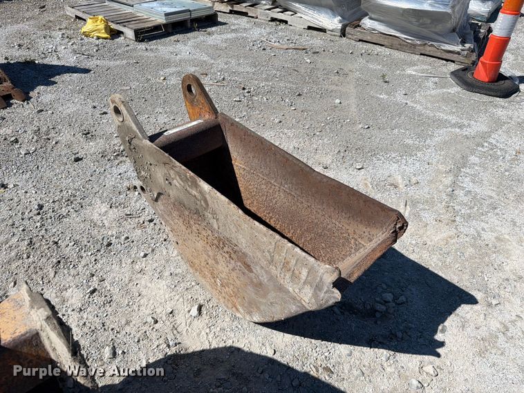 image for item FC3317 (3) excavator buckets