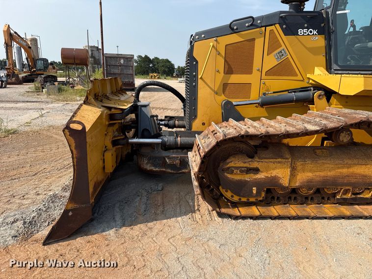 image for item FC4092 2017 John Deere 850K LGP dozer