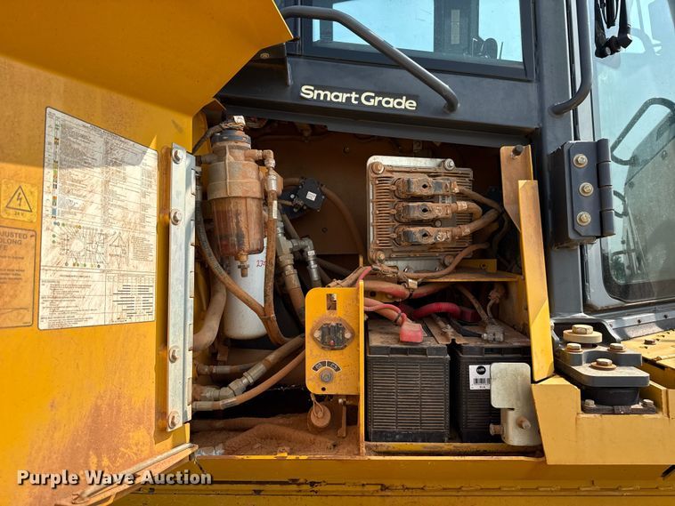 image for item FC4092 2017 John Deere 850K LGP dozer