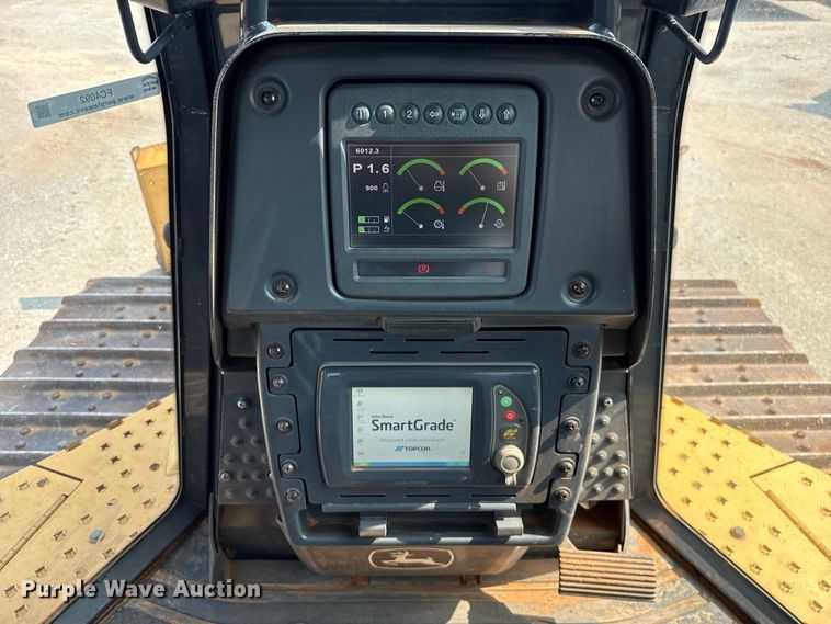 image for item FC4092 2017 John Deere 850K LGP dozer