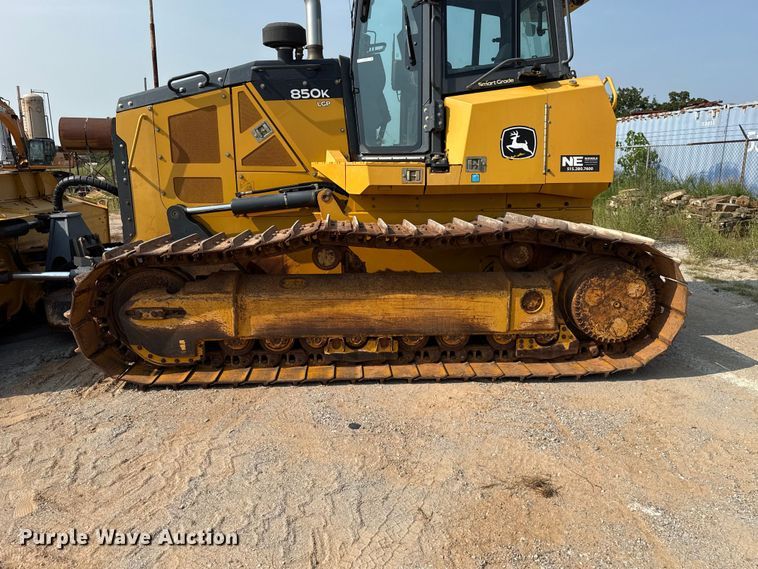 image for item FC4092 2017 John Deere 850K LGP dozer