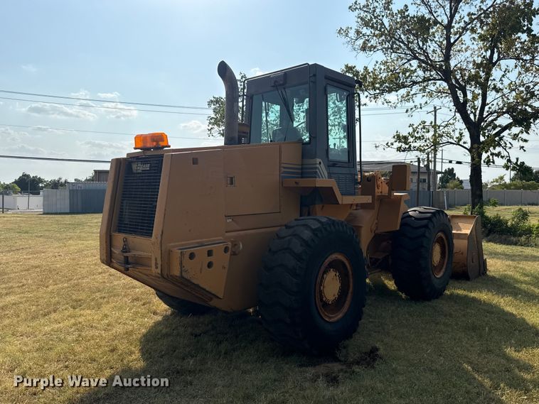 image for item FC4114 1995 Case 721B wheel loader