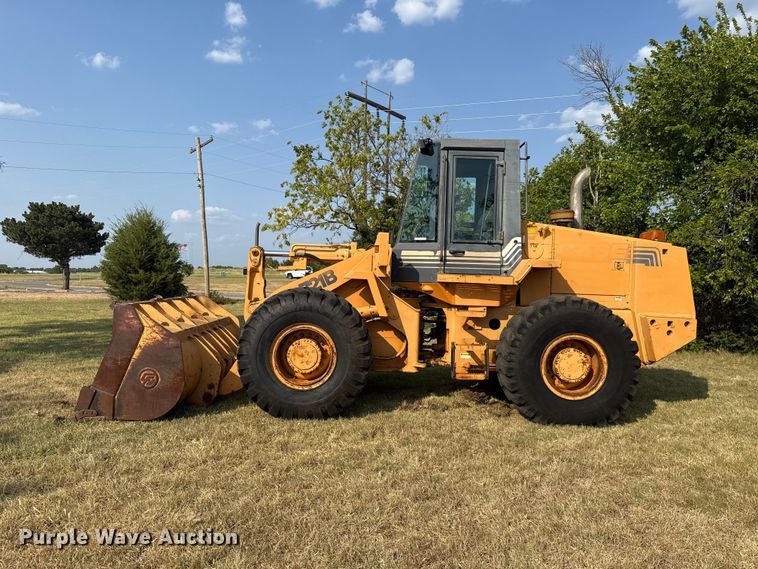 image for item FC4114 1995 Case 721B wheel loader
