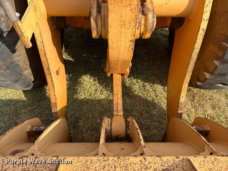 image for item FC4114 1995 Case 721B wheel loader