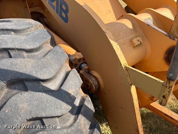 image for item FC4114 1995 Case 721B wheel loader