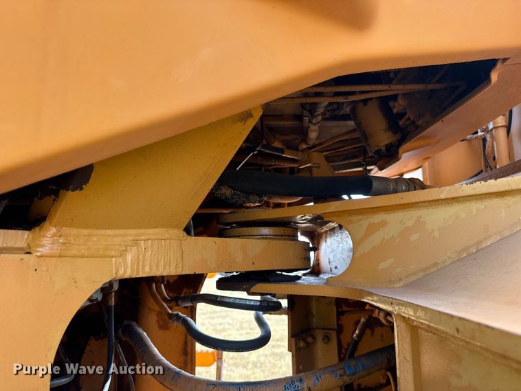 image for item FC4114 1995 Case 721B wheel loader