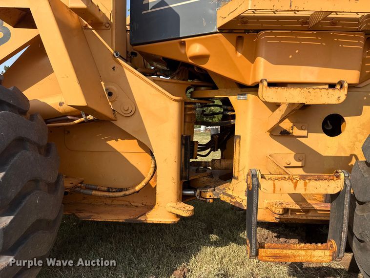 image for item FC4114 1995 Case 721B wheel loader