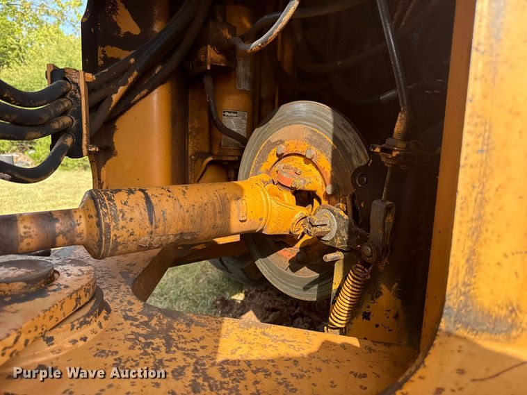 image for item FC4114 1995 Case 721B wheel loader