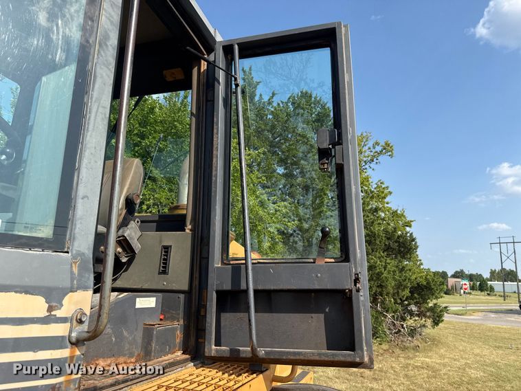 image for item FC4114 1995 Case 721B wheel loader