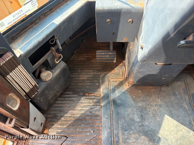 image for item FC4114 1995 Case 721B wheel loader