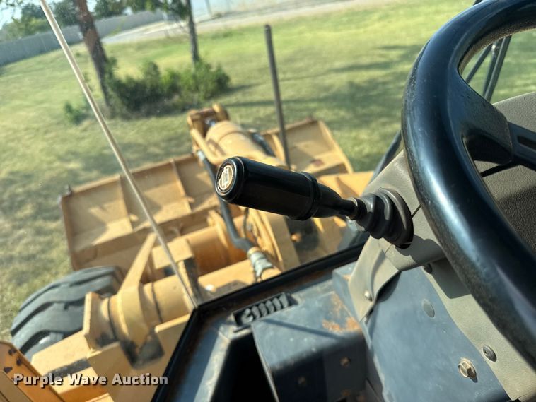 image for item FC4114 1995 Case 721B wheel loader