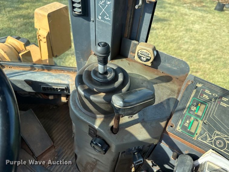 image for item FC4114 1995 Case 721B wheel loader