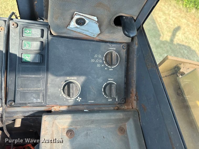 image for item FC4114 1995 Case 721B wheel loader