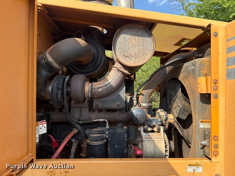image for item FC4114 1995 Case 721B wheel loader