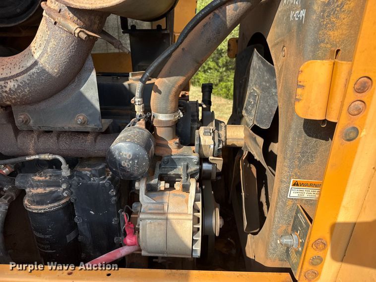 image for item FC4114 1995 Case 721B wheel loader