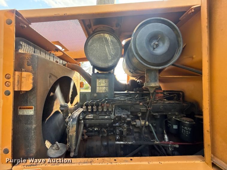 image for item FC4114 1995 Case 721B wheel loader