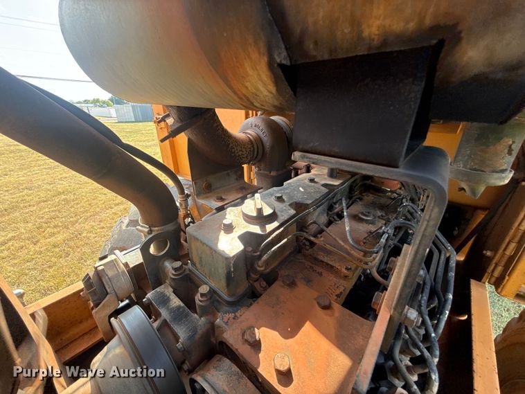 image for item FC4114 1995 Case 721B wheel loader