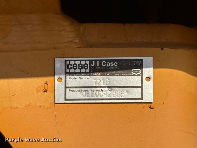 image for item FC4114 1995 Case 721B wheel loader
