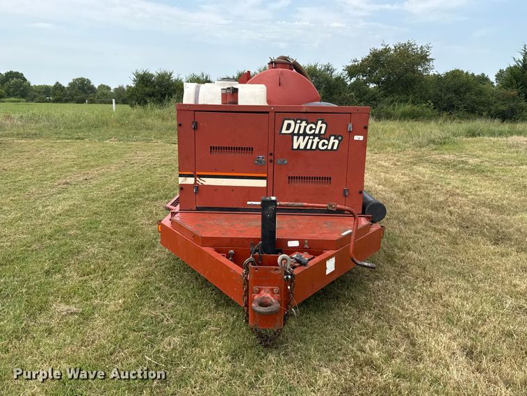 image for item FC4123 2003 Ditch Witch FX30 vacuum excavator