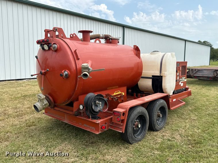 image for item FC4123 2003 Ditch Witch FX30 vacuum excavator