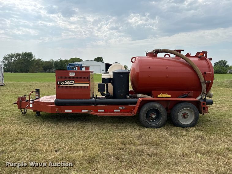 image for item FC4123 2003 Ditch Witch FX30 vacuum excavator