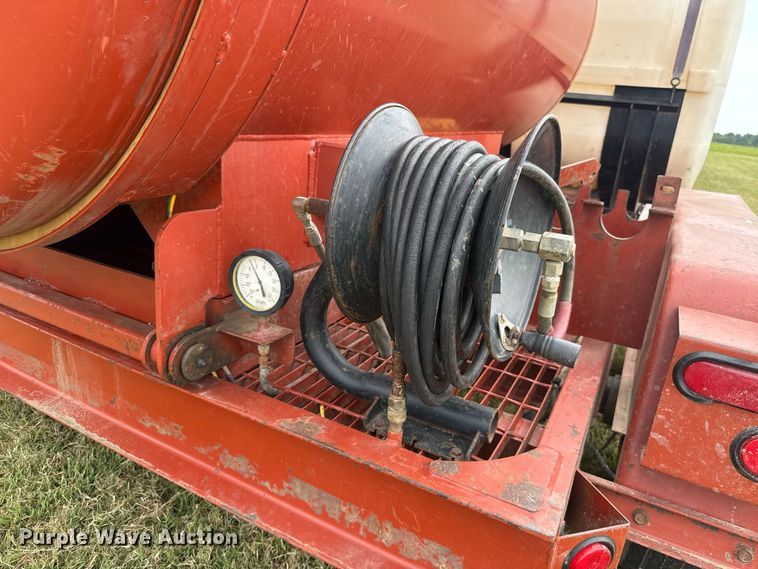 image for item FC4123 2003 Ditch Witch FX30 vacuum excavator