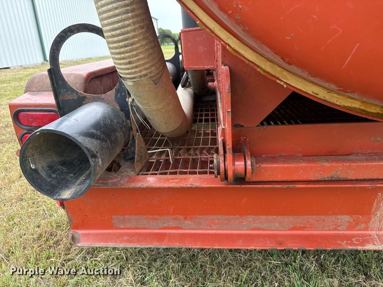 image for item FC4123 2003 Ditch Witch FX30 vacuum excavator