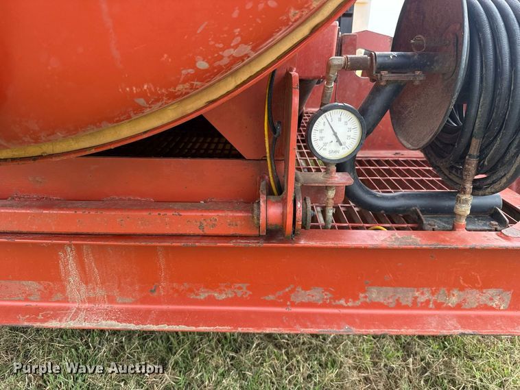 image for item FC4123 2003 Ditch Witch FX30 vacuum excavator