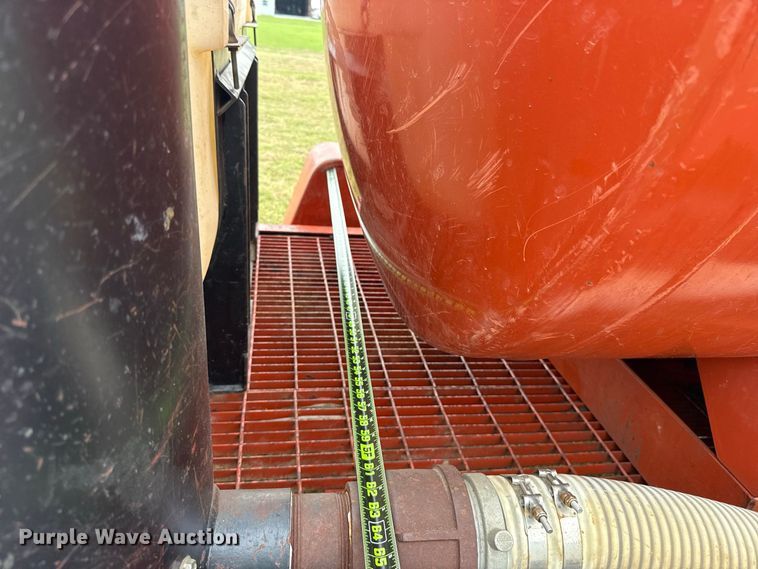 image for item FC4123 2003 Ditch Witch FX30 vacuum excavator