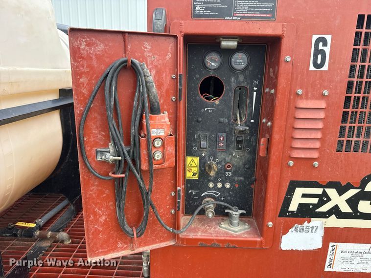 image for item FC4123 2003 Ditch Witch FX30 vacuum excavator