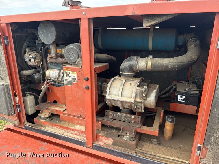 image for item FC4123 2003 Ditch Witch FX30 vacuum excavator