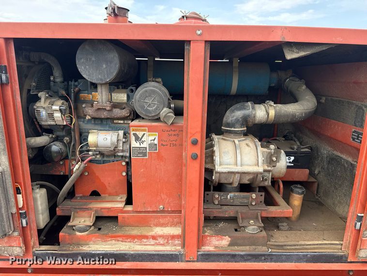 image for item FC4123 2003 Ditch Witch FX30 vacuum excavator
