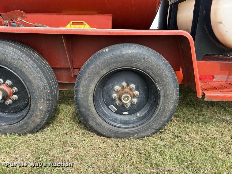 image for item FC4123 2003 Ditch Witch FX30 vacuum excavator