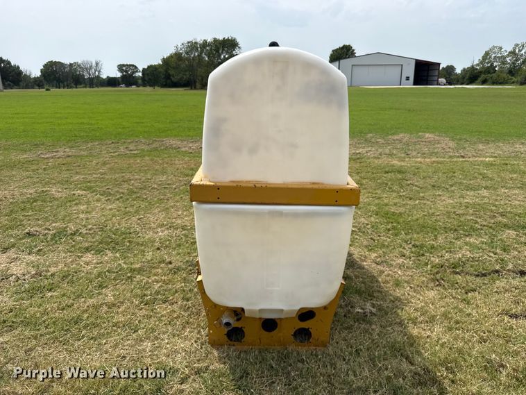 image for item FC4130 2000 Vermeer ST500 mud mixing tank