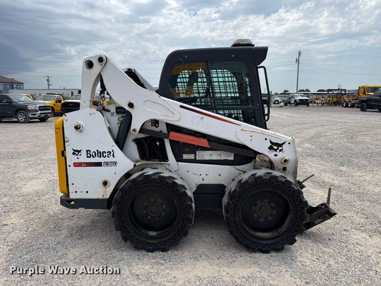 image for item FC4140 2015 Bobcat S570 skid steer loader