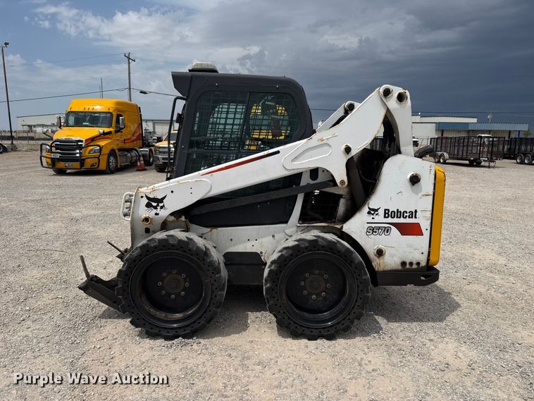 image for item FC4140 2015 Bobcat S570 skid steer loader