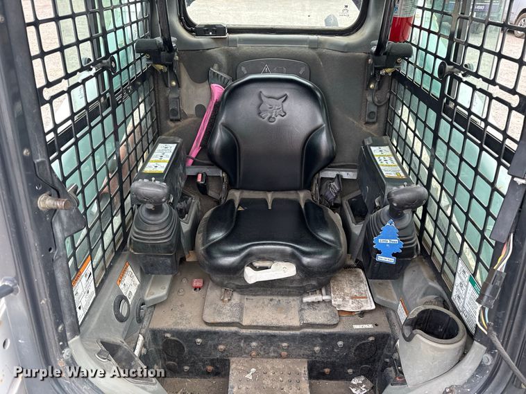 image for item FC4140 2015 Bobcat S570 skid steer loader