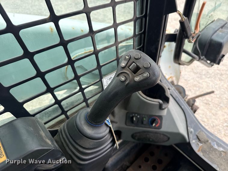 image for item FC4140 2015 Bobcat S570 skid steer loader