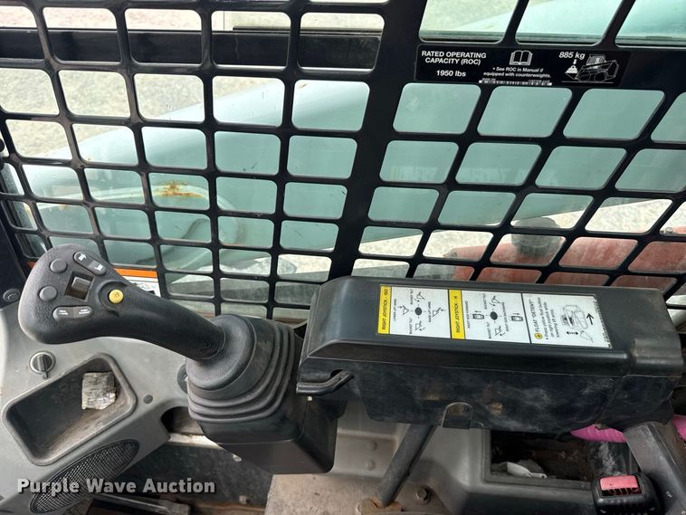 image for item FC4140 2015 Bobcat S570 skid steer loader