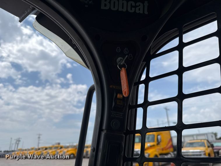 image for item FC4140 2015 Bobcat S570 skid steer loader
