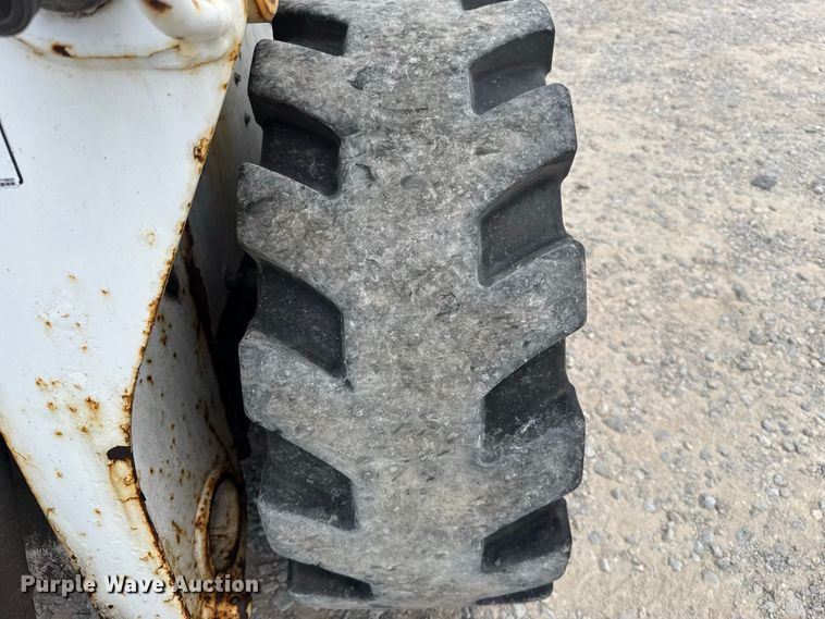 image for item FC4140 2015 Bobcat S570 skid steer loader