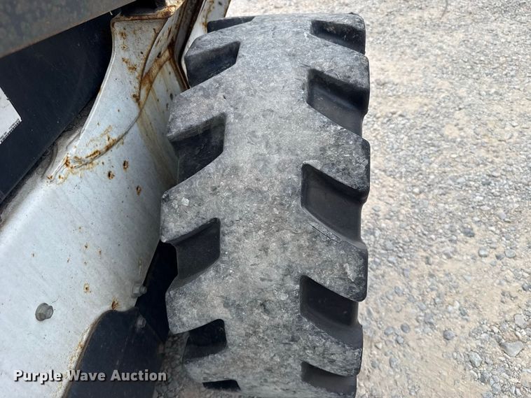 image for item FC4140 2015 Bobcat S570 skid steer loader