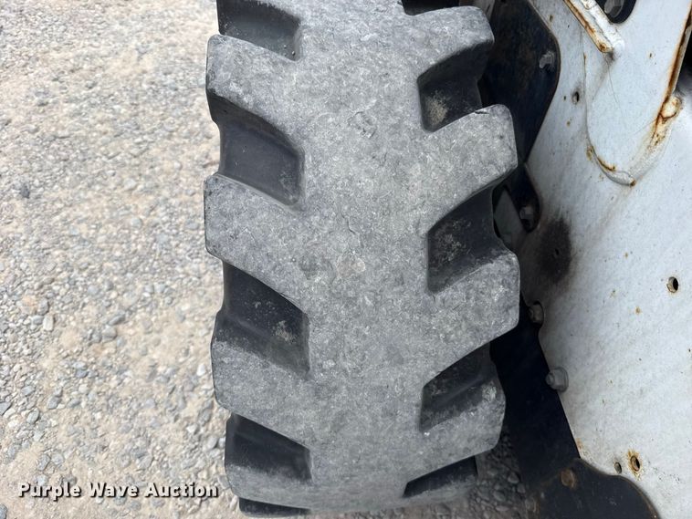 image for item FC4140 2015 Bobcat S570 skid steer loader
