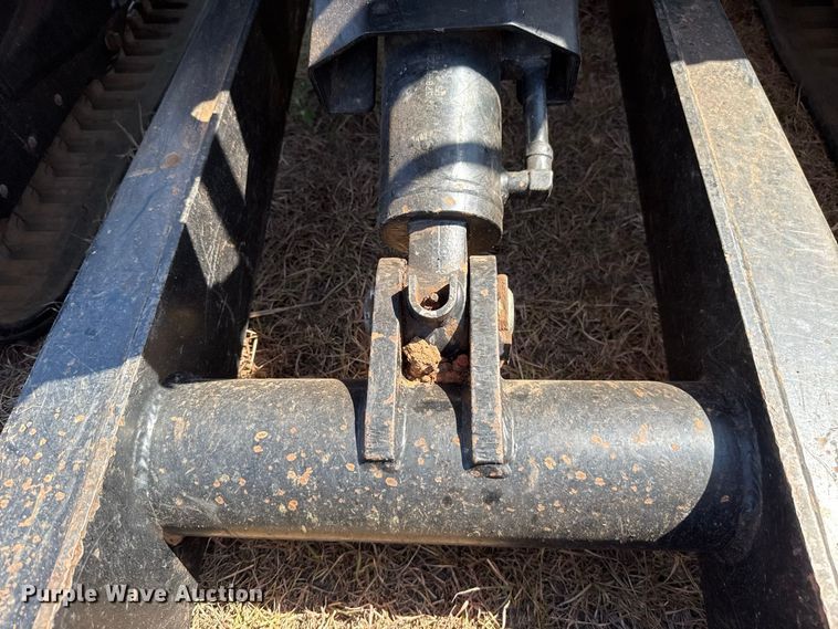 image for item FC4177 2015 Caterpillar 302.7DCR mini excavator