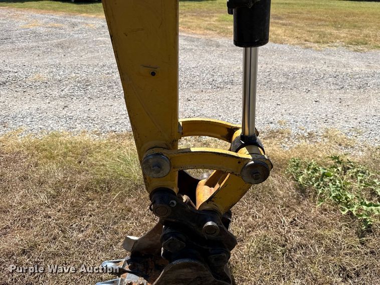image for item FC4177 2015 Caterpillar 302.7DCR mini excavator