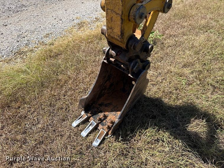 image for item FC4177 2015 Caterpillar 302.7DCR mini excavator