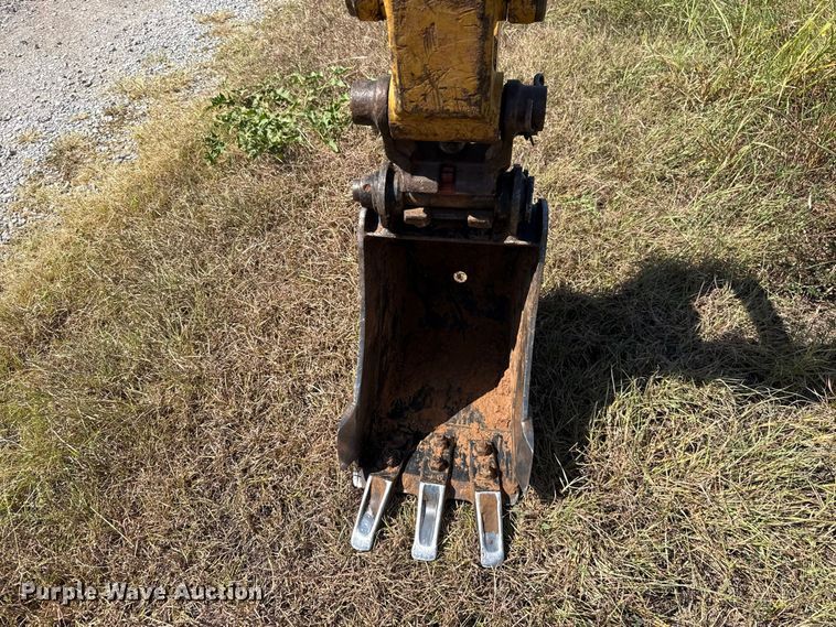 image for item FC4177 2015 Caterpillar 302.7DCR mini excavator